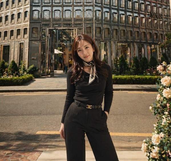H 이미지 #1