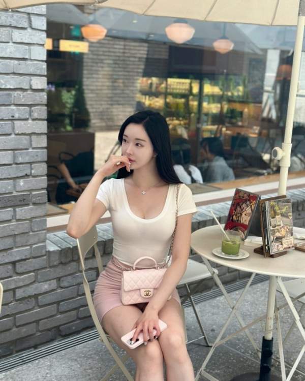 카페에서 이미지 #1